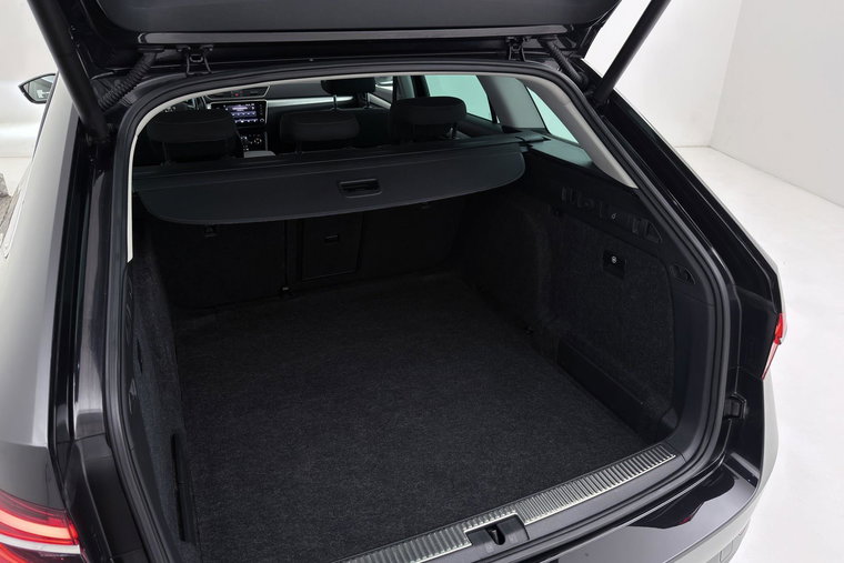 Vehicle Image 36