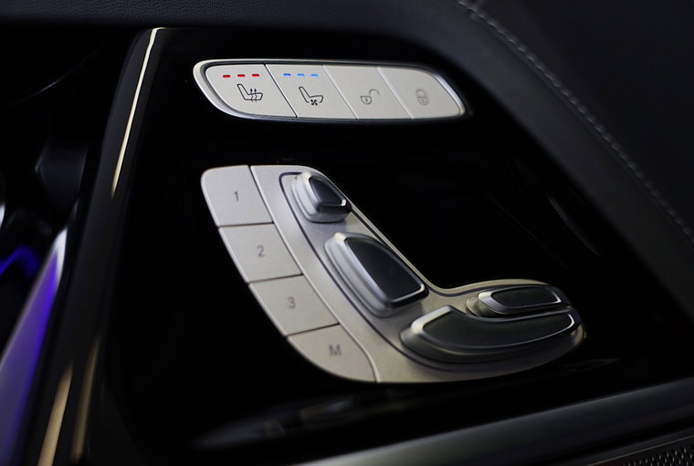 Vehicle Image 30