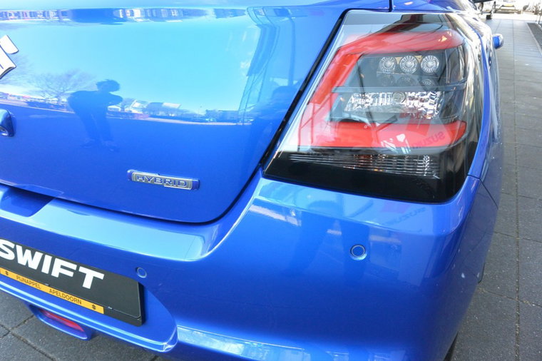 Vehicle Image 12