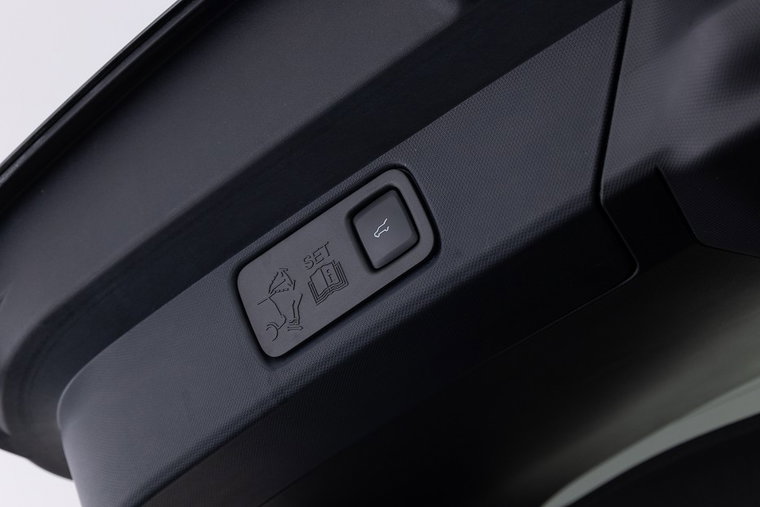 Vehicle Image 28