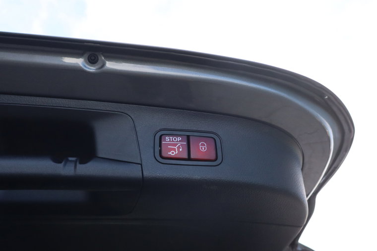 Vehicle Image 22