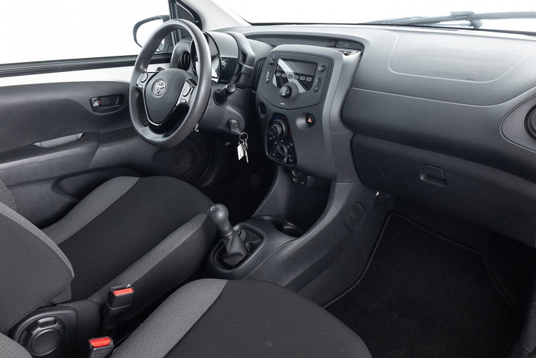 Vehicle Image 4