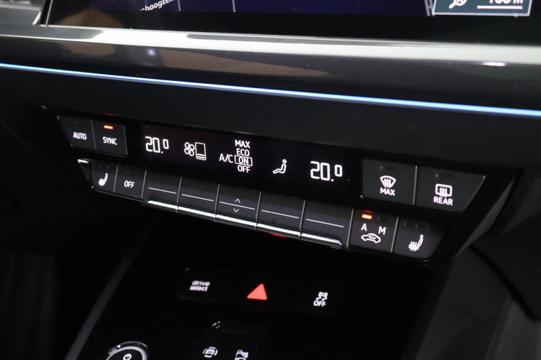 Vehicle Image 34