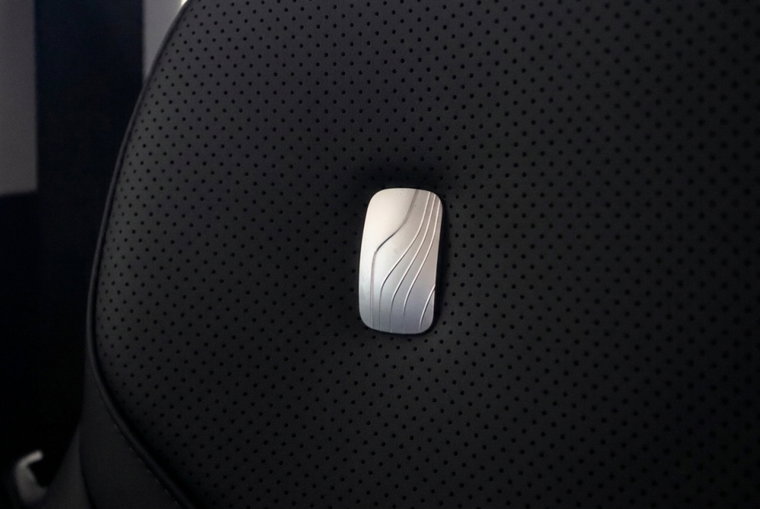 Vehicle Image 33