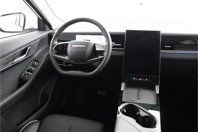 Vehicle Image 32