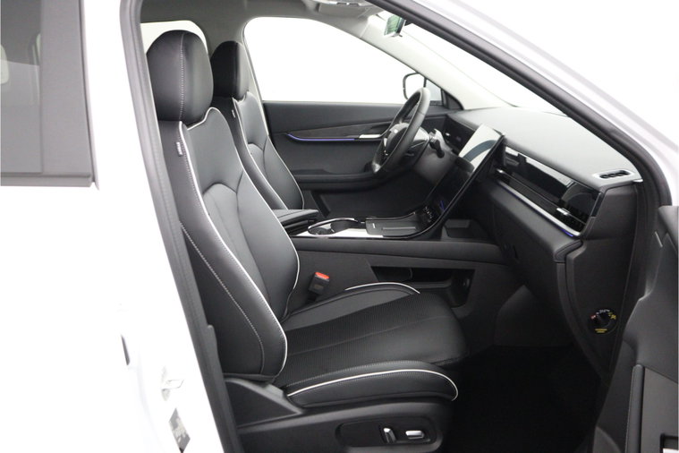 Vehicle Image 33