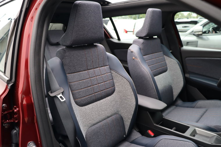 Vehicle Image 13