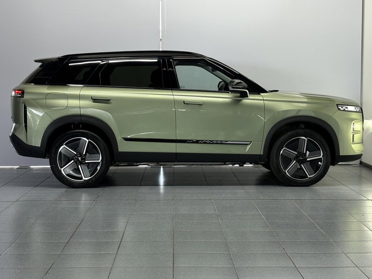 Vehicle Image 15