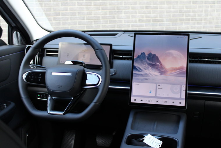 Vehicle Image 18