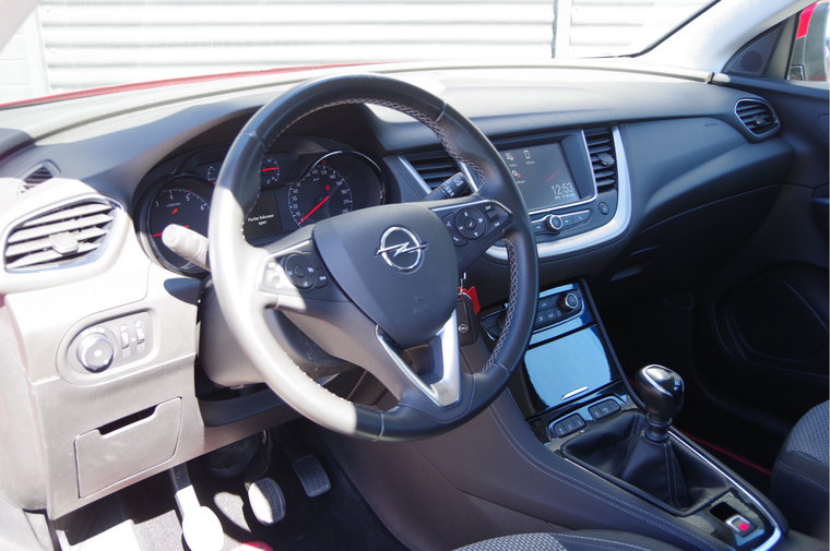 Vehicle Image 6