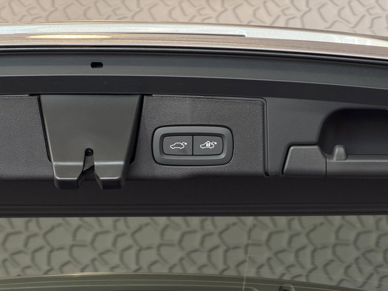 Vehicle Image 60