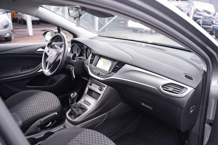 Vehicle Image 30