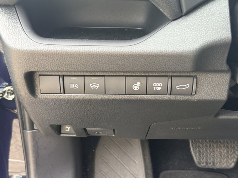Vehicle Image 24
