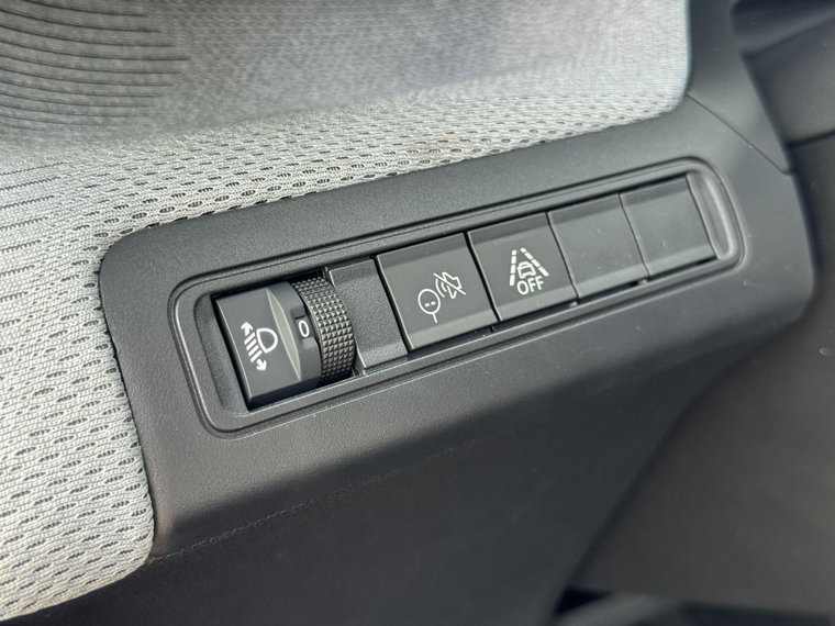 Vehicle Image 29