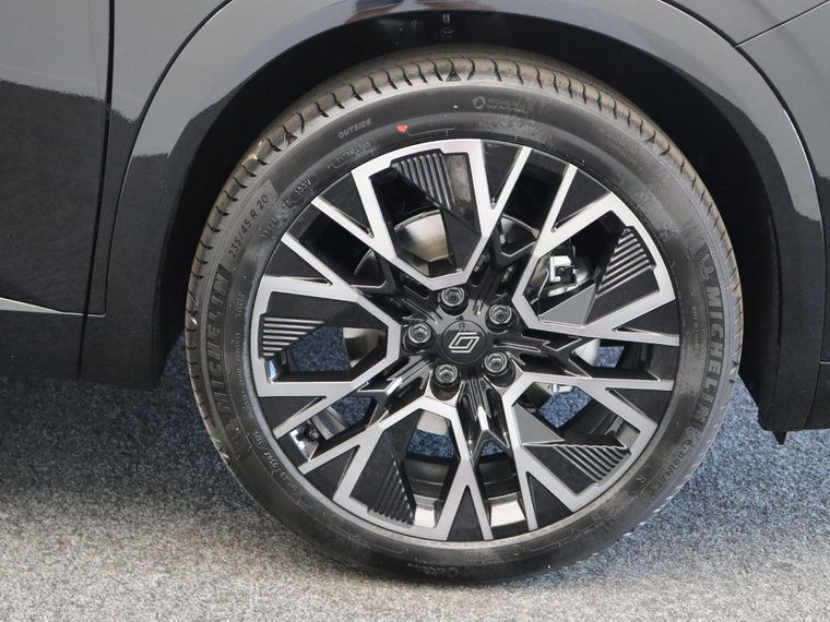 Vehicle Image 40