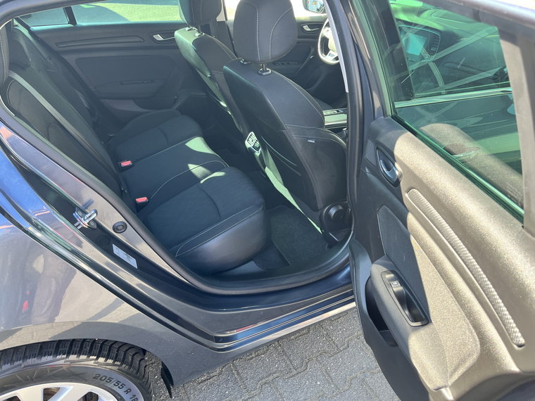 Vehicle Image 26