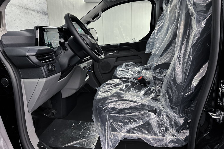 Vehicle Image 21