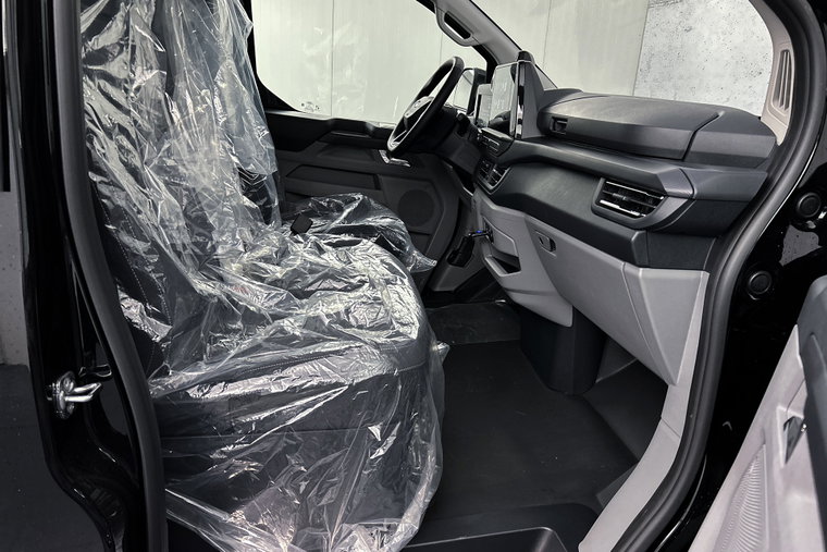 Vehicle Image 22
