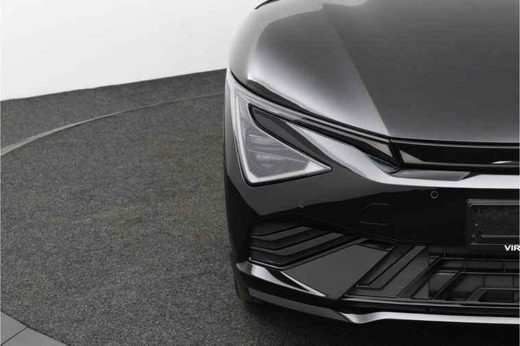 Vehicle Image 13