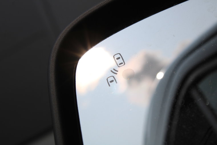 Vehicle Image 22