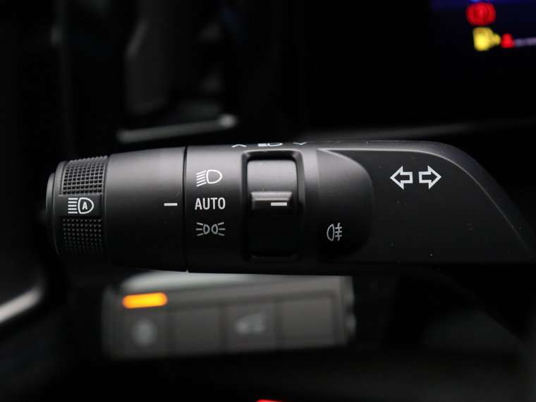Vehicle Image 28