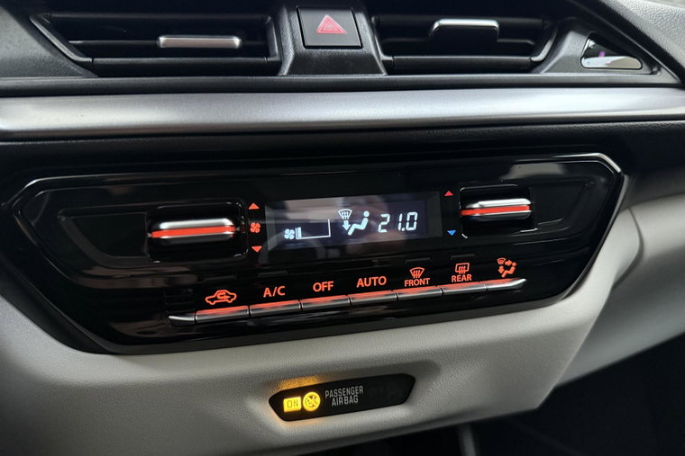 Vehicle Image 23