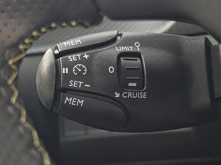 Vehicle Image 38