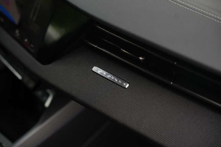Vehicle Image 40