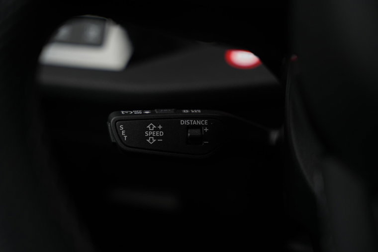 Vehicle Image 43