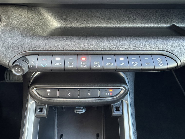 Vehicle Image 38