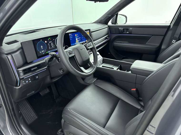 Vehicle Image 16
