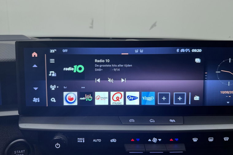 Vehicle Image 35