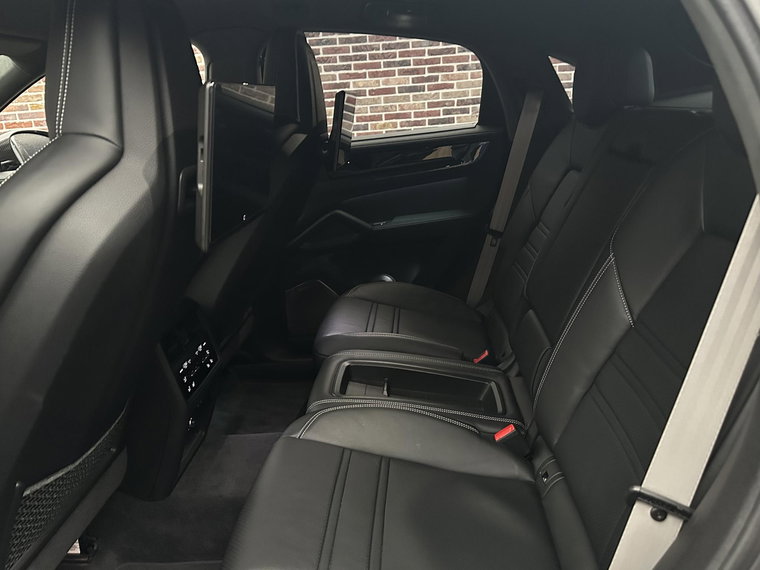 Vehicle Image 33