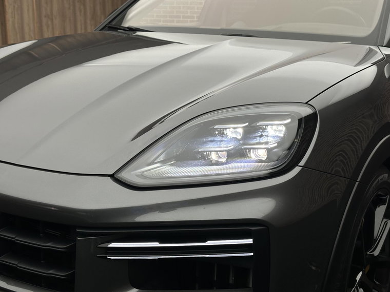 Vehicle Image 37