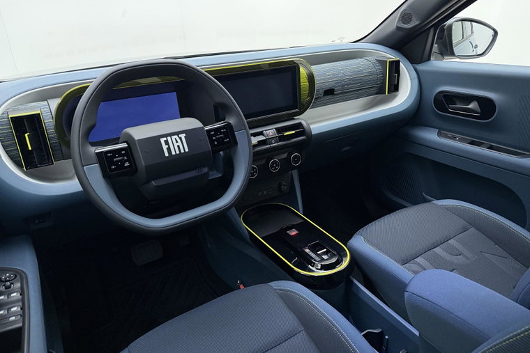 Vehicle Image 16