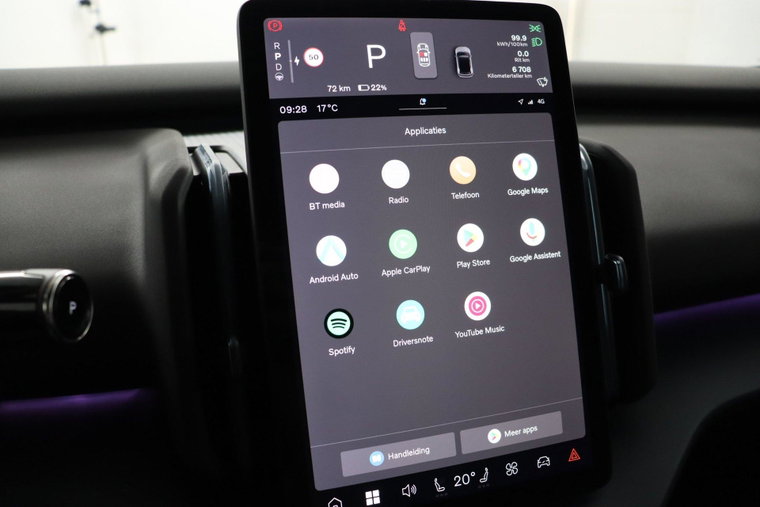 Vehicle Image 6