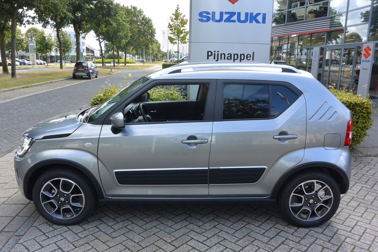 Vehicle Image 5