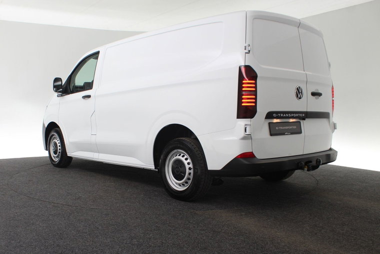 Vehicle Image 38