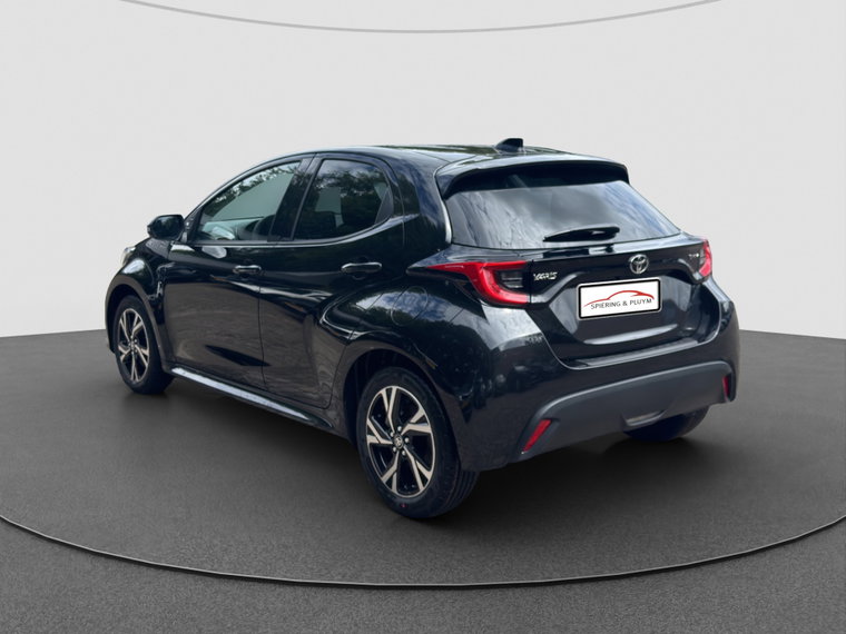Vehicle Image 9