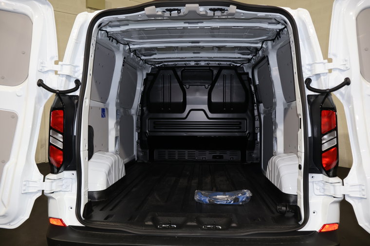 Vehicle Image 14