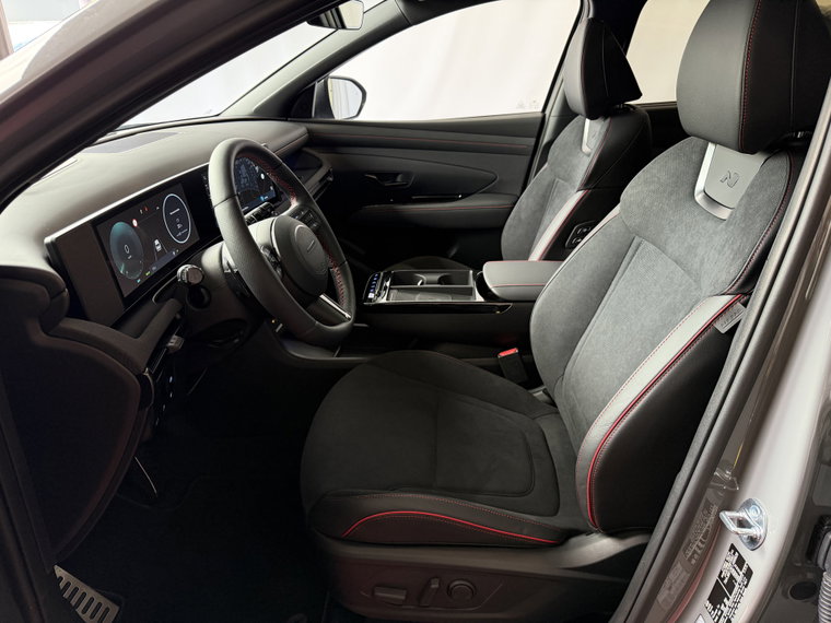 Vehicle Image 15
