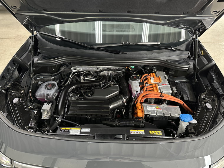 Vehicle Image 33