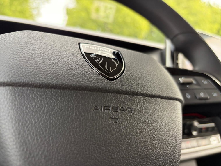 Vehicle Image 35