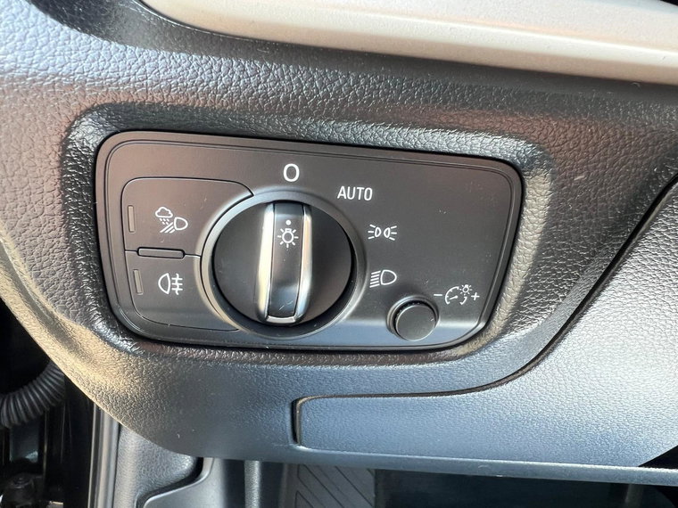 Vehicle Image 26