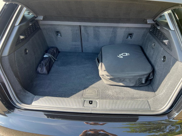 Vehicle Image 33