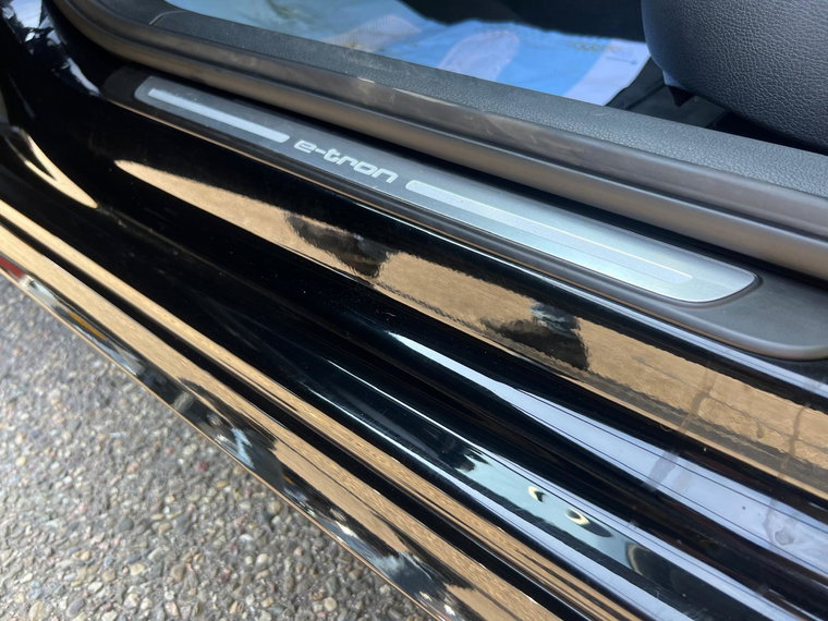 Vehicle Image 39