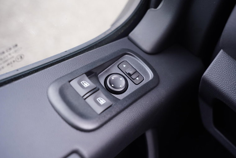 Vehicle Image 48