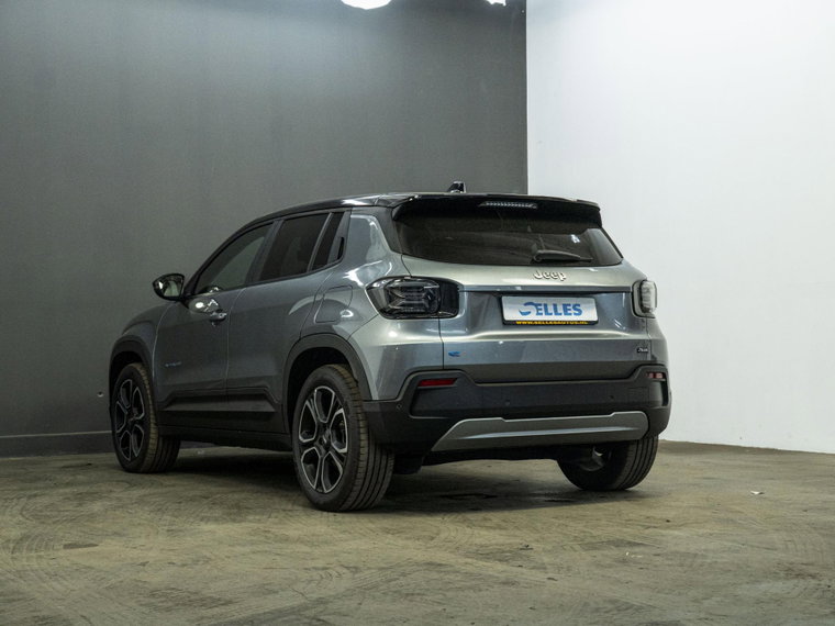 Vehicle Image 42