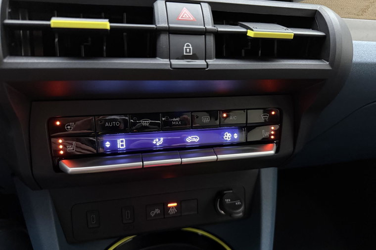 Vehicle Image 22