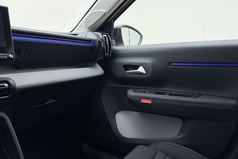 Vehicle Image 24
